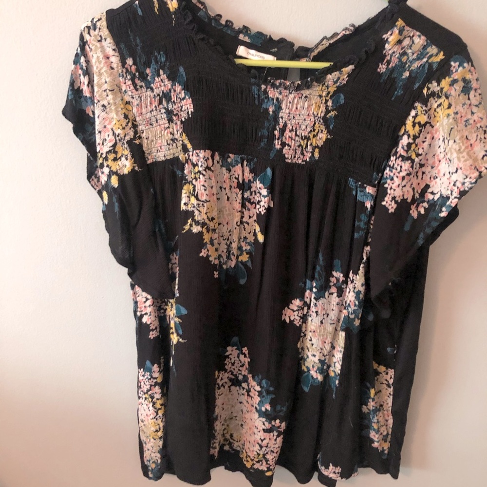 Maurices Plus Size 2 Floral Flutter Sleeve Blouse